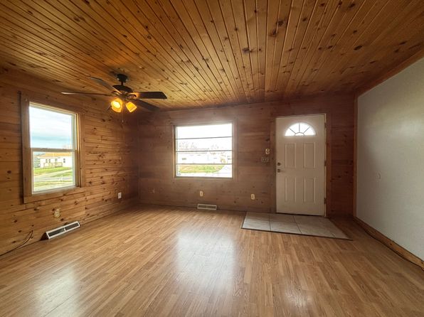 (undisclosed Address)