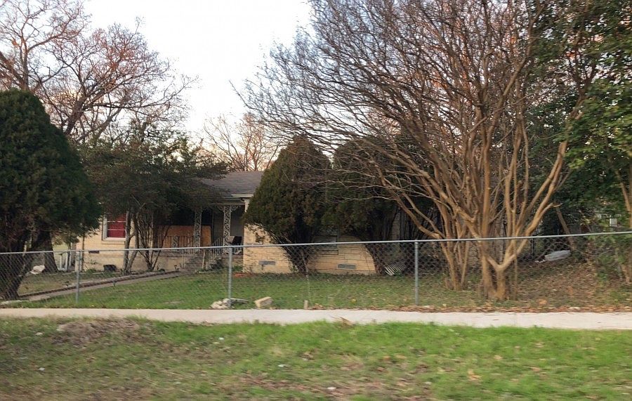 2nd image of 5807 Parkdale Dr