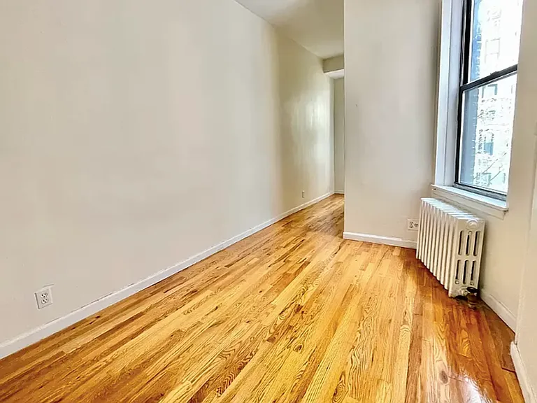 212 W 82nd St #4-C — Photo 4