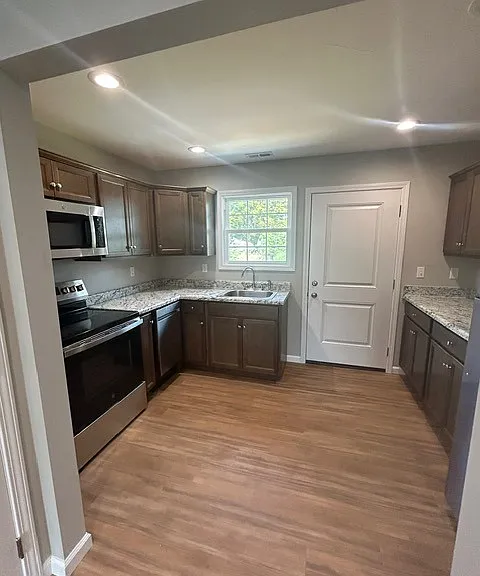 240 Western Ave #A — Photo 5