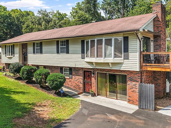 3rd image of 231 W View Dr