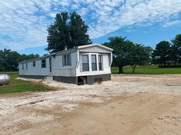 3rd image of 185 Wyandot Ln