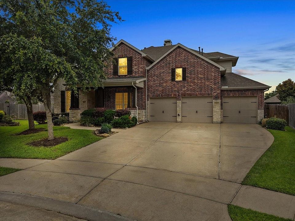 1st image of 904 Cozy Hollow Ct