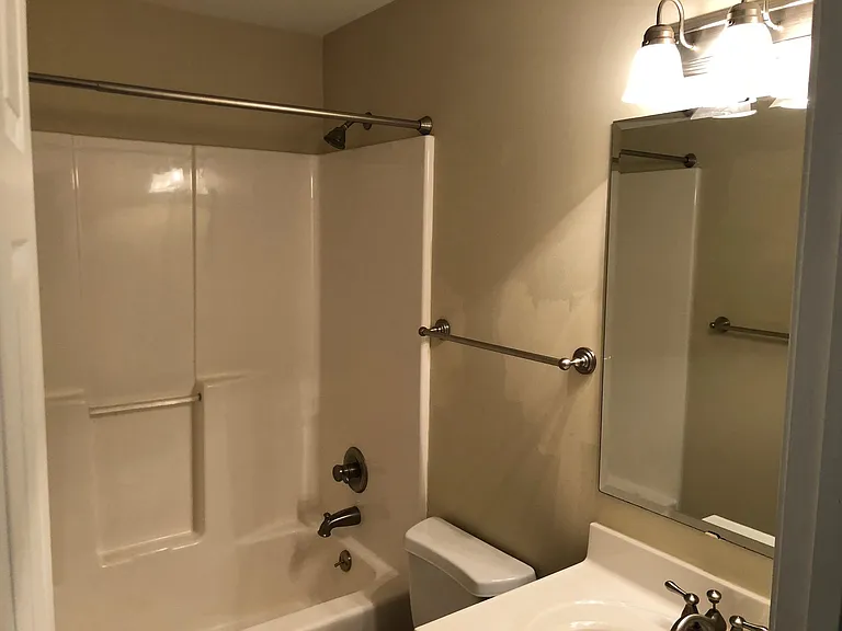 407 Jesse Ln — Photo 7