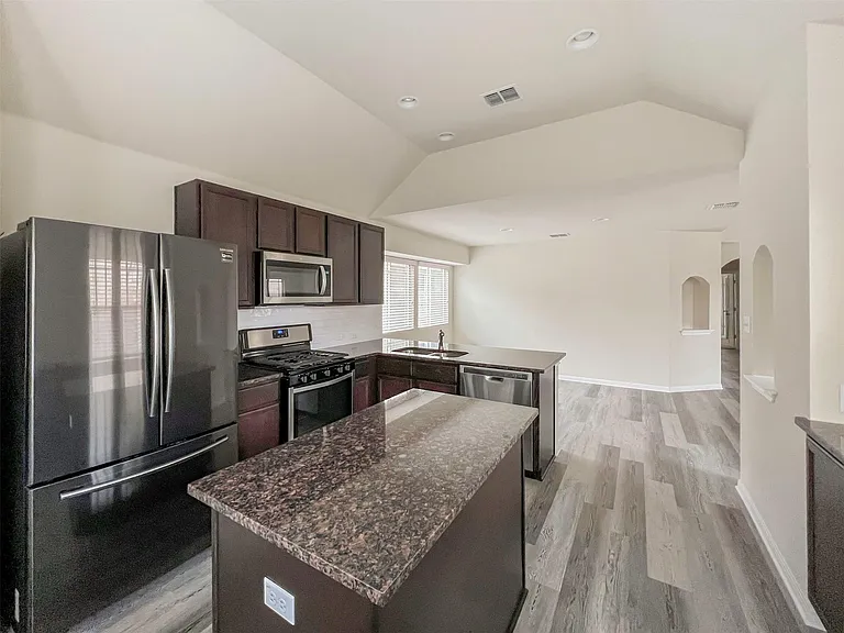 818 Silo St — Photo 10