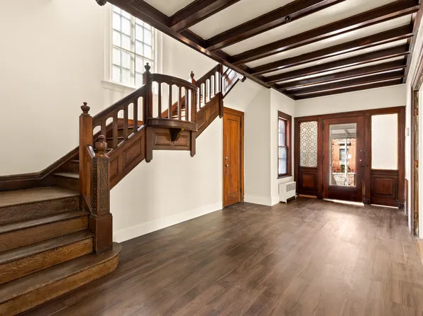 86 Lincoln Road image 1 of 11