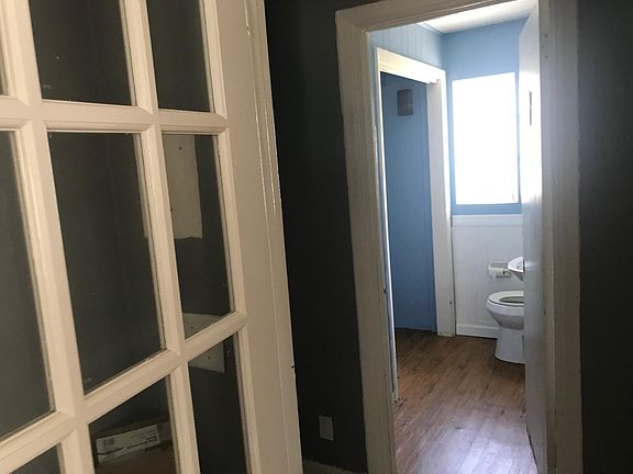 4th image of 4624 Park St