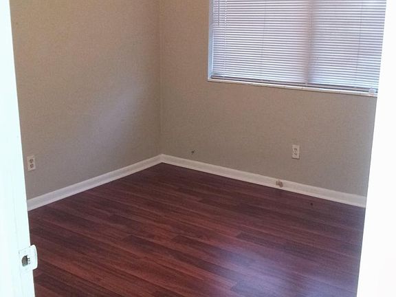 4th image of 3491 SW 20th St