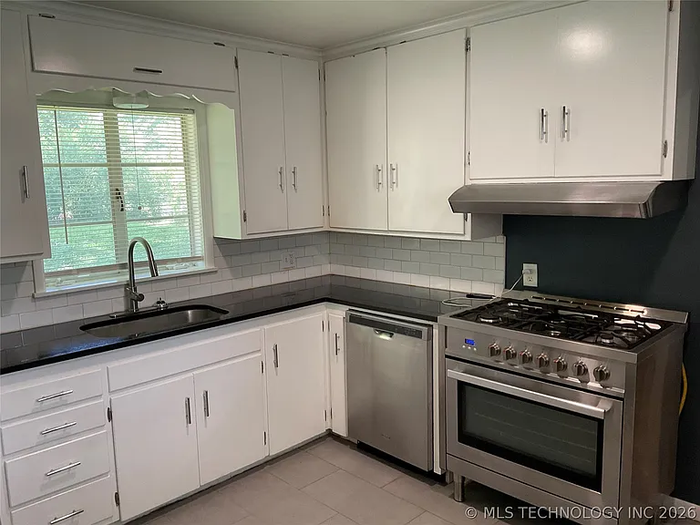 5745 E 27th Pl — Photo 5