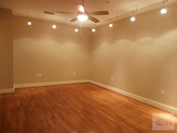 2nd image of 621 21st St
