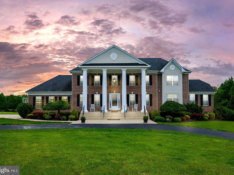 1st image of 214 Newell Dr