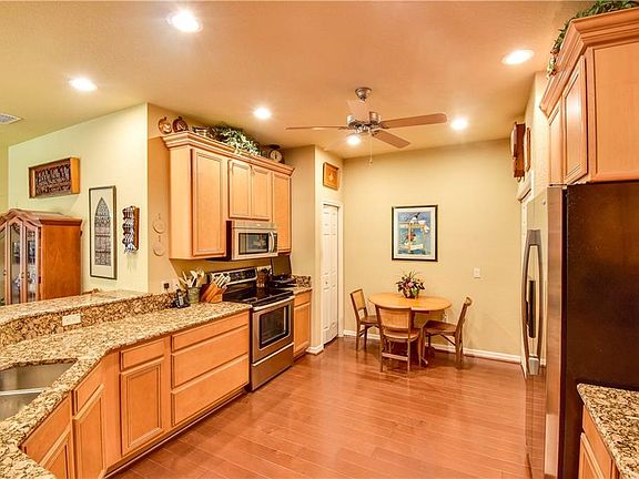 4th image of 1543 Vienna Square Dr