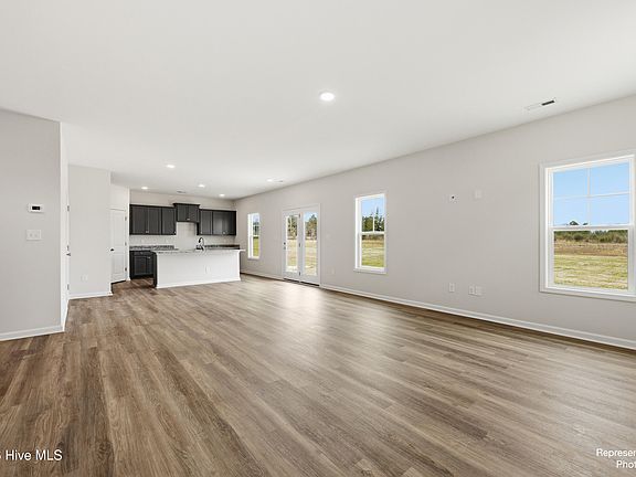 4th image of 485 Ashley Heights Drive