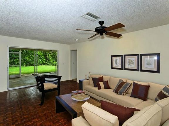 3rd image of 7210 W Country Club Dr N