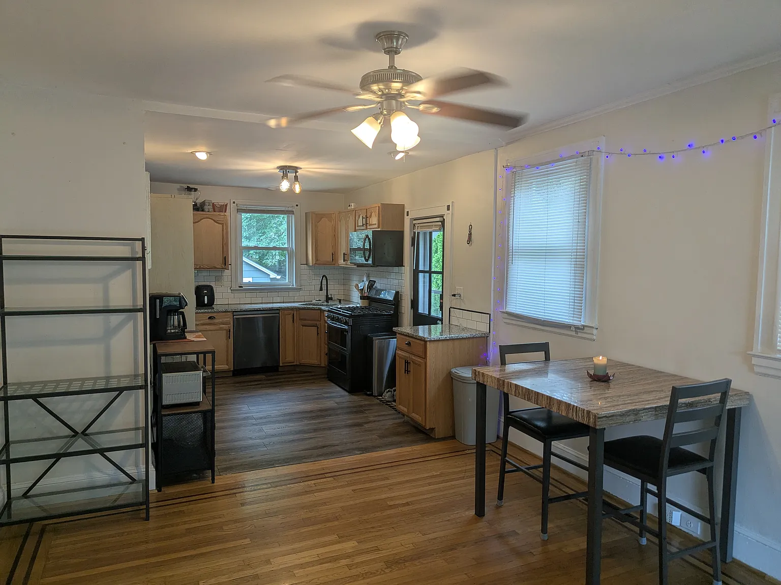 2 bed, 1100 sqft, $2,800 — Photo 4