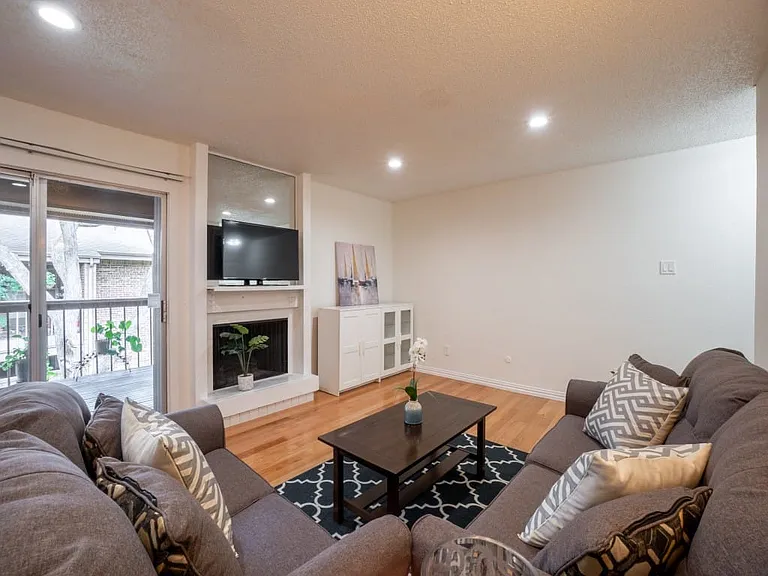 5132 Amesbury Dr #205 — Photo 9