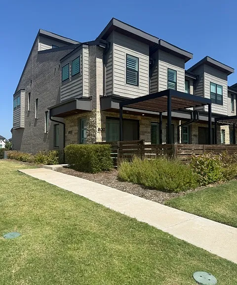 800 Bandera Ct — Photo 9