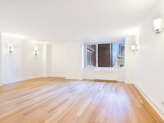 4th image of 322 W 57th St APT 27E
