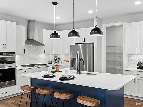 7th image of this home