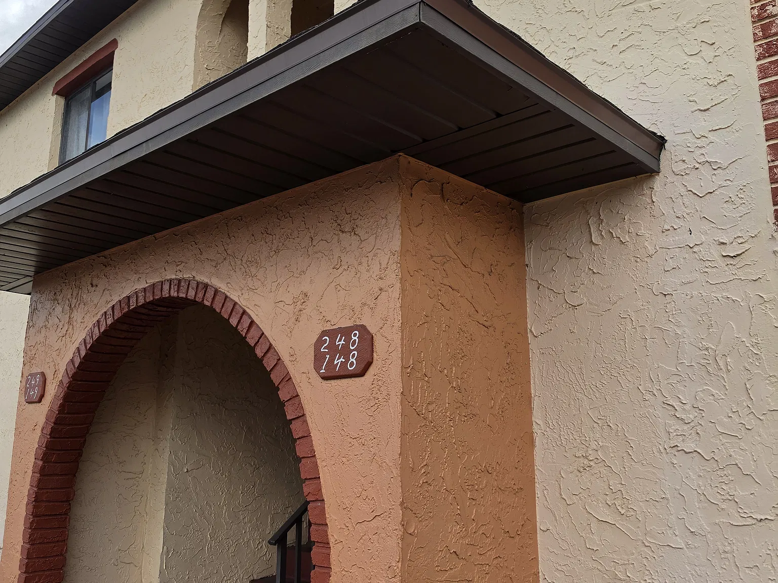 2 bed, 1.5 bath, 955 sqft, $1,250 — Photo 1