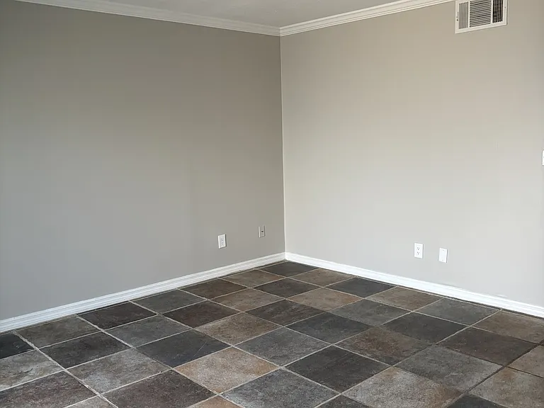 315 Grant Ave — Photo 18