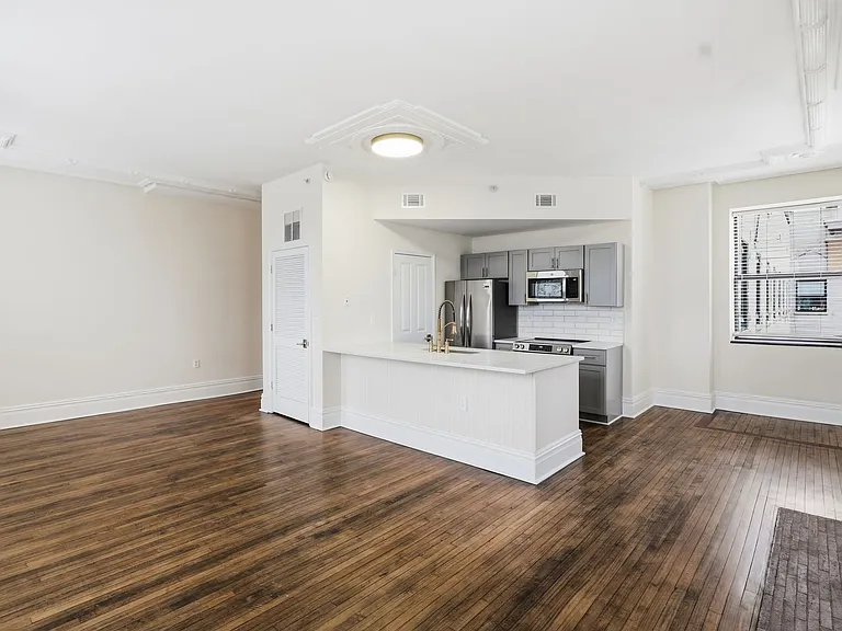 Capitol Lofts — Photo 6
