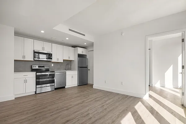 Rented by Compass | media 19
