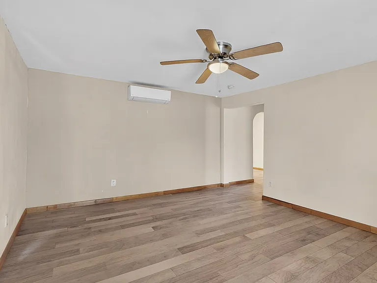 515 Marble Ave NE — Photo 9