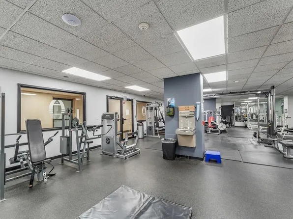 2110 Harmon Cove Tower image 40 of 50