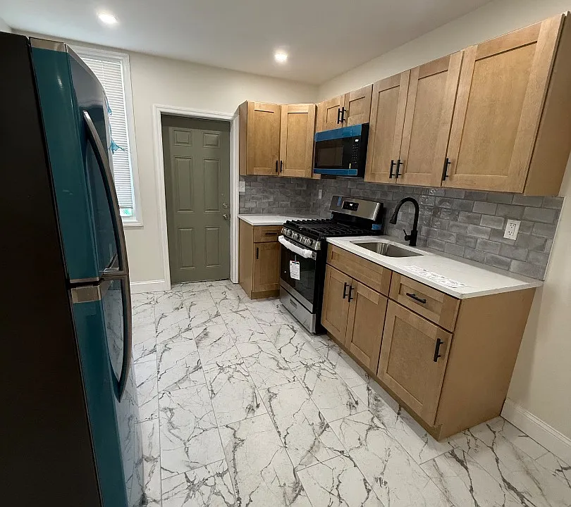 1335 Morton St #1335