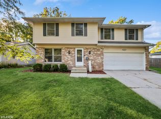 1717 Judy Ln, Dekalb, IL 60115