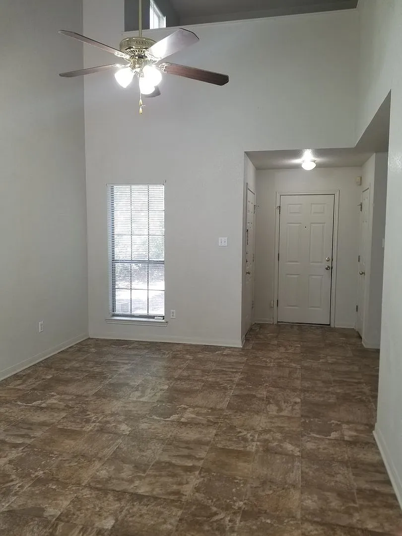 Two Bedrooms Plus Loft — Photo 2