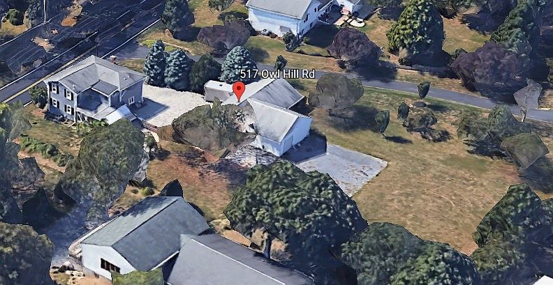 2nd image of 517 Owl Hill Rd
