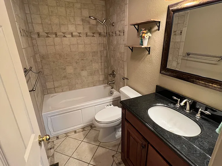 3578 S North Church Ave — Photo 13