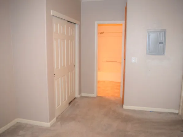 5201 Laguna Oaks Dr, Elk Grove, CA