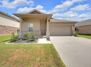 411 Walnut Branch Dr, Baytown, TX 77523