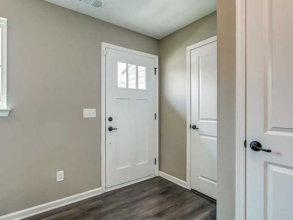 2nd image of 2800 Winterberry Dr