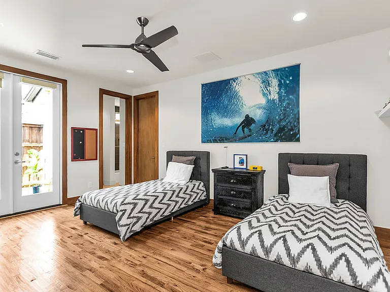 10027 Hillsdale Ln — Photo 22