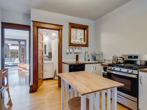 400 8th Ave NE APT 1, Minneapolis, MN 55413