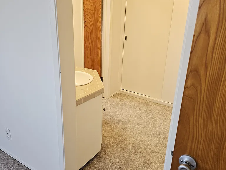 en suite dressing room and bathroom