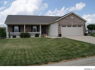 212 W Rose Ln W, Waterloo, IL 62298