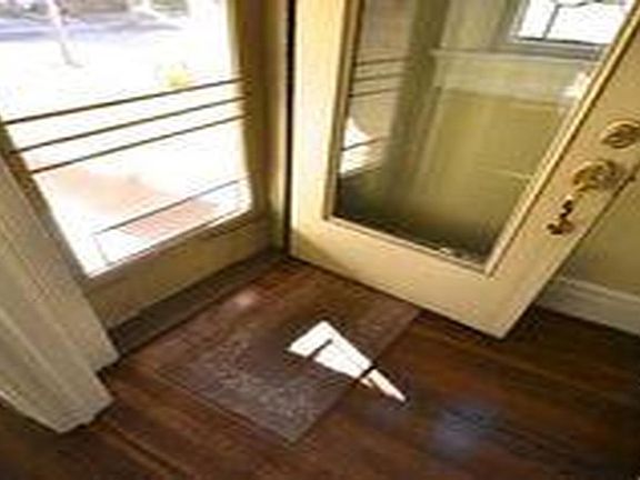 3rd image of 165 Westminster Rd