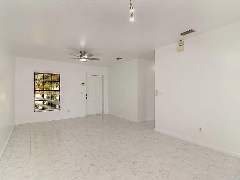 1165 Luminary Cir #102 — Photo 5