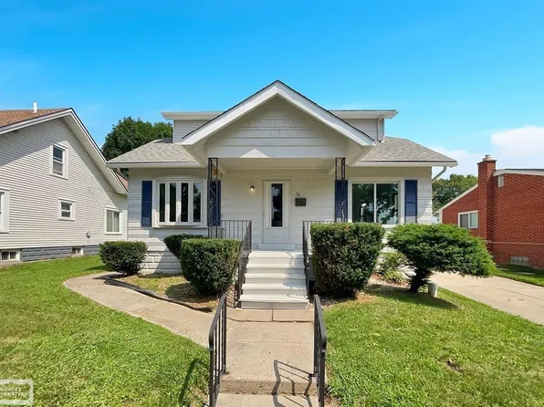 35 Michigan Ave, Mount Clemens, MI 48043