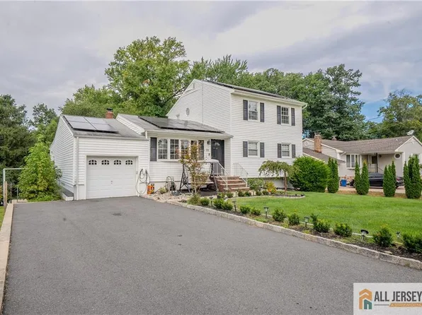 21 Pennington Ave, Colonia, NJ 07067