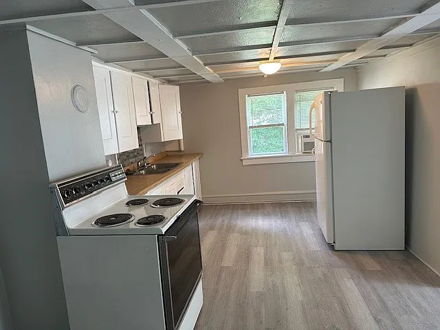 2 bed, $1,100 — Photo 2