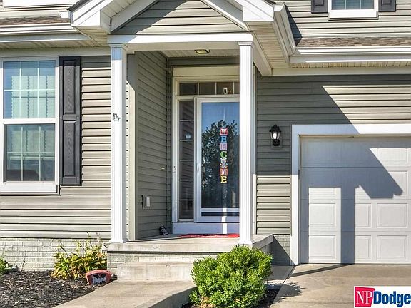 2nd image of 10606 S 110th St
