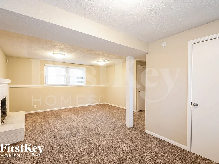 639 Shady Creek Ct — Photo 7