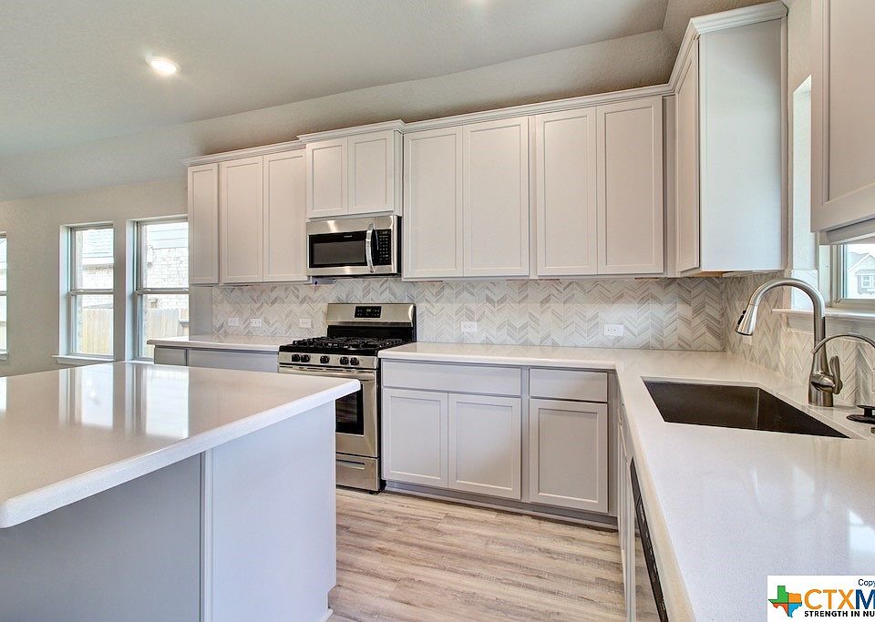 1st image of 2045 Flametree Ave