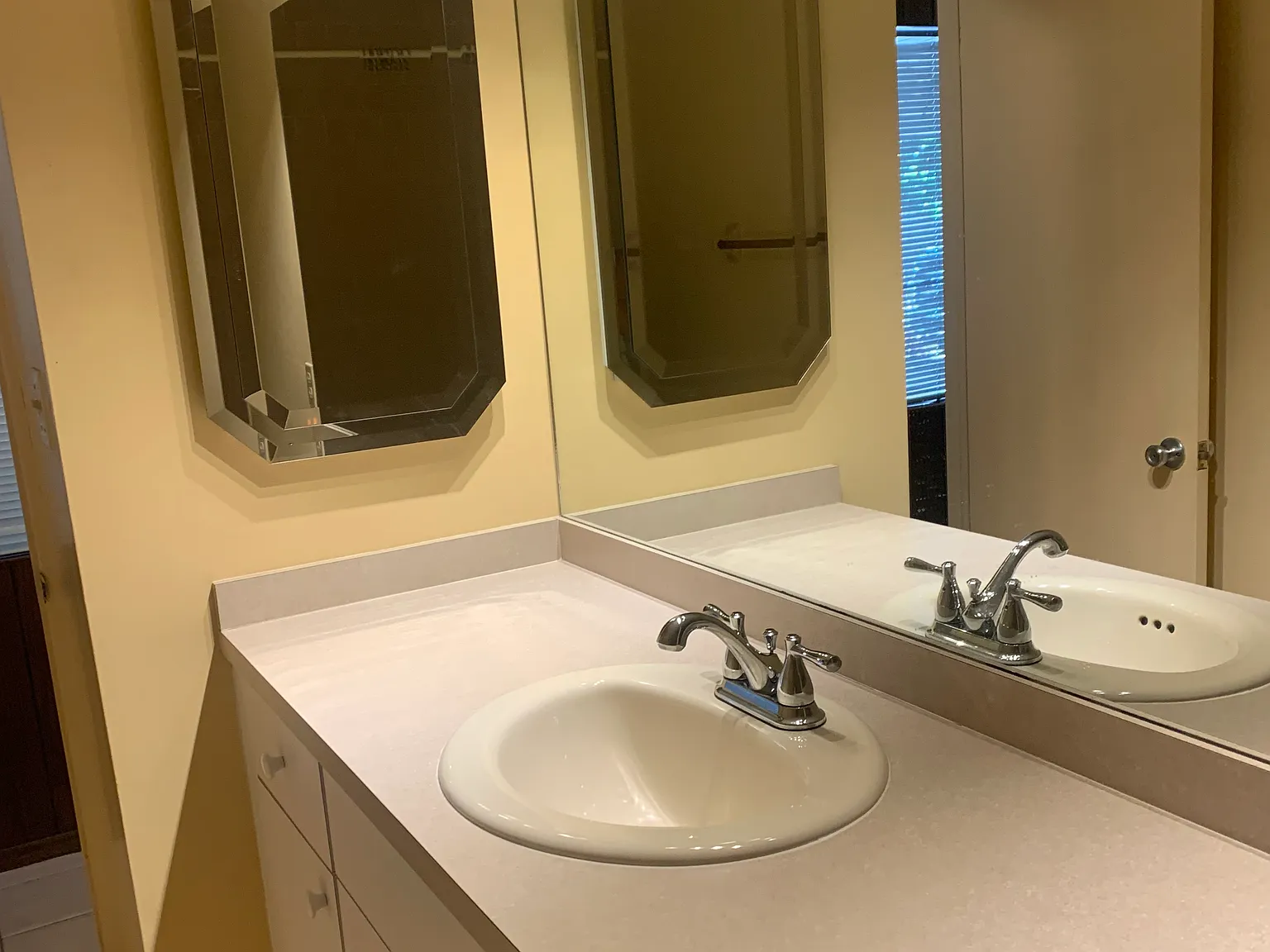 2505 N Ocean Dr — Photo 4